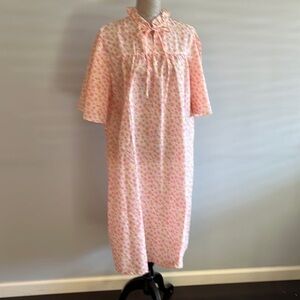SM Intimates size XL house dress with tie at the neck and ruffle collar